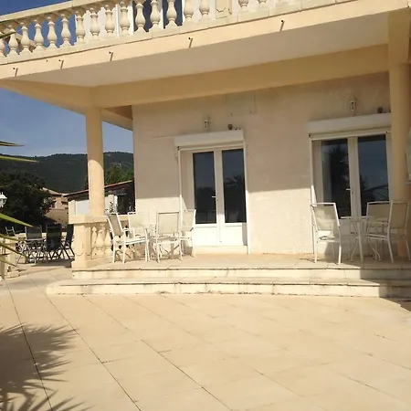 Apartmanhotel La Du Cap 3*